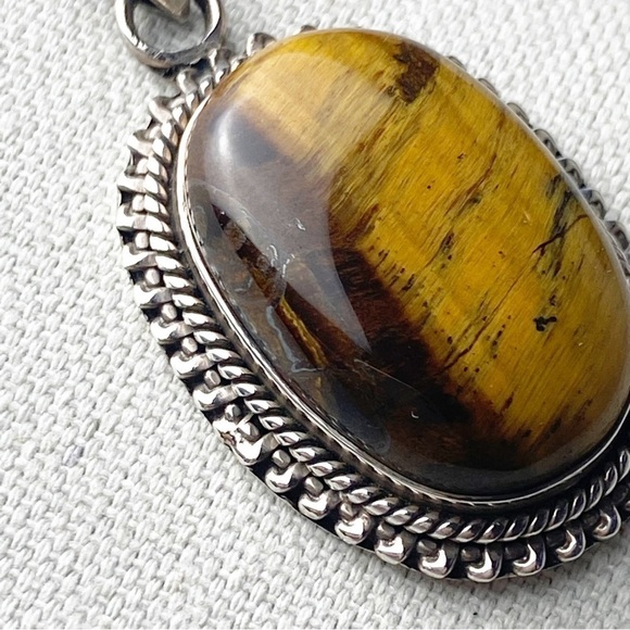 Large Sterling Silver Tiger Eye Pendent - Picture 3 of 9
